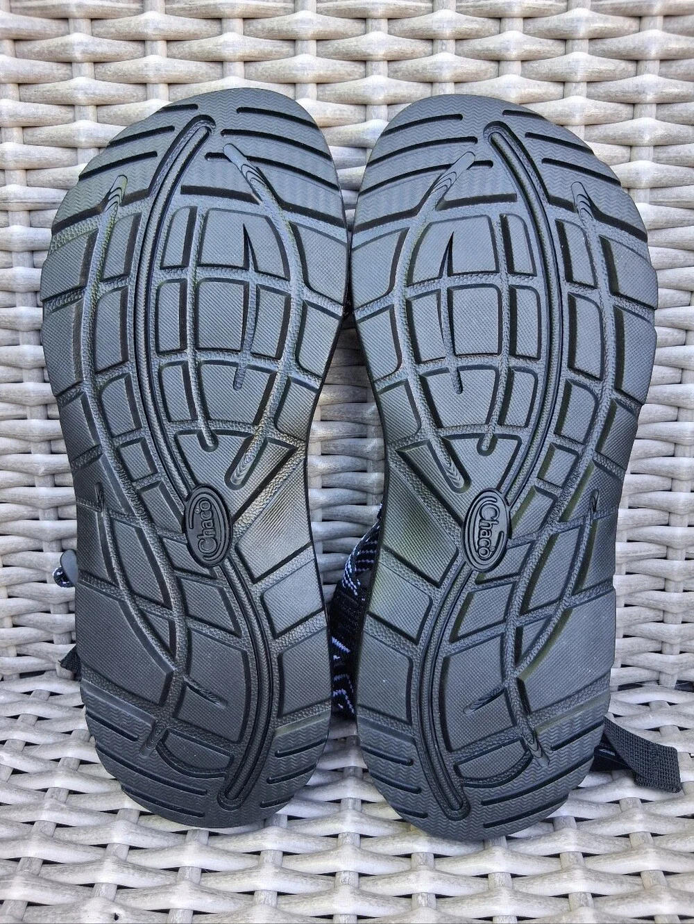 NEW Chaco Black Zigzag Strap Women's Sport Sandals